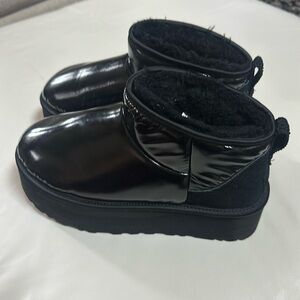 Ugg Black Shiny Mini Platform sz 8
